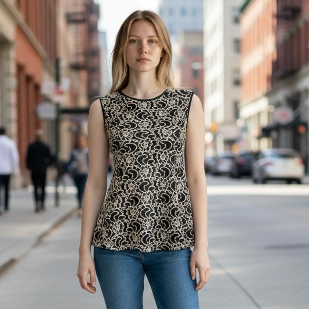 Julie's Closet Lace Sheer Mesh on Back Sleeveless Black & Cream Tank Top‎